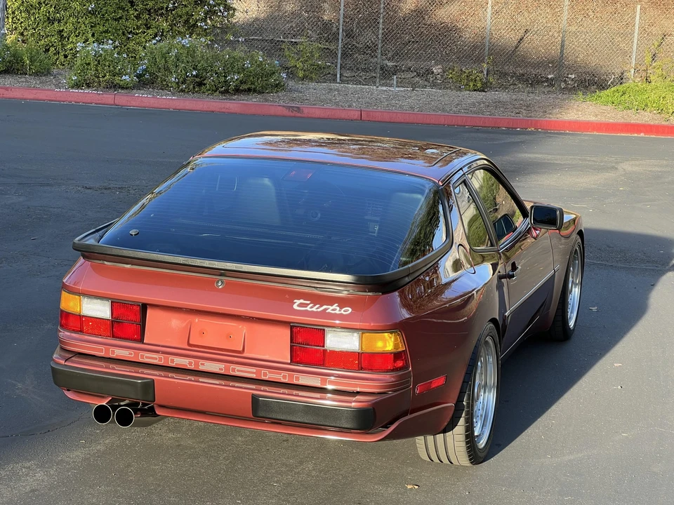 1986 Porsche 944 Turbo - Image 14 of 31