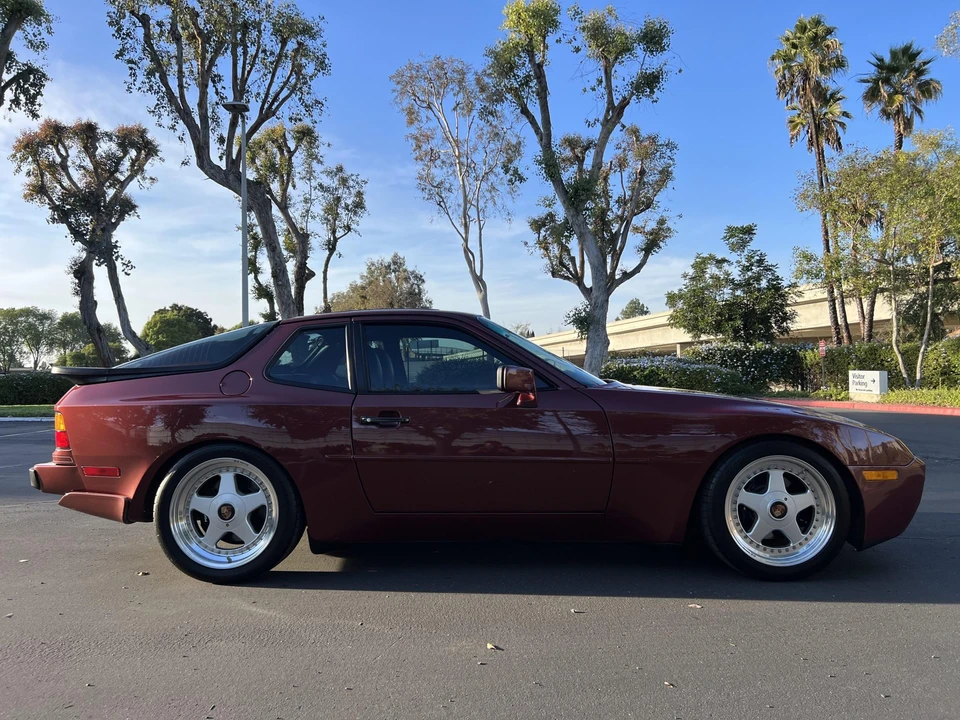 1986 Porsche 944 Turbo - Image 16 of 31