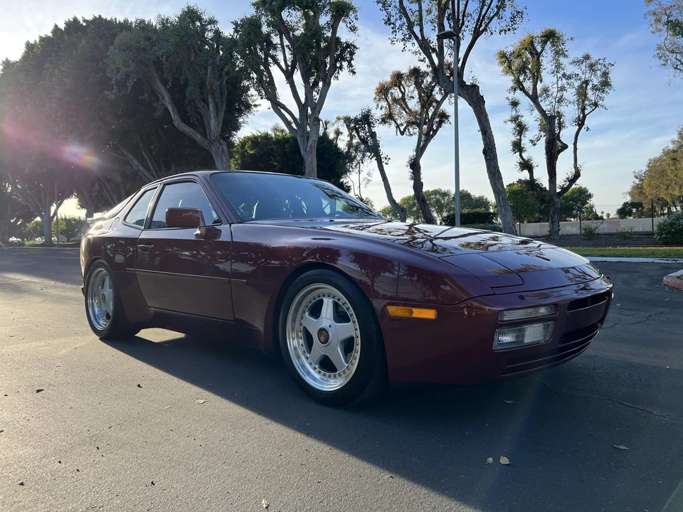 1986 Porsche 944 Turbo - Image 17 of 31