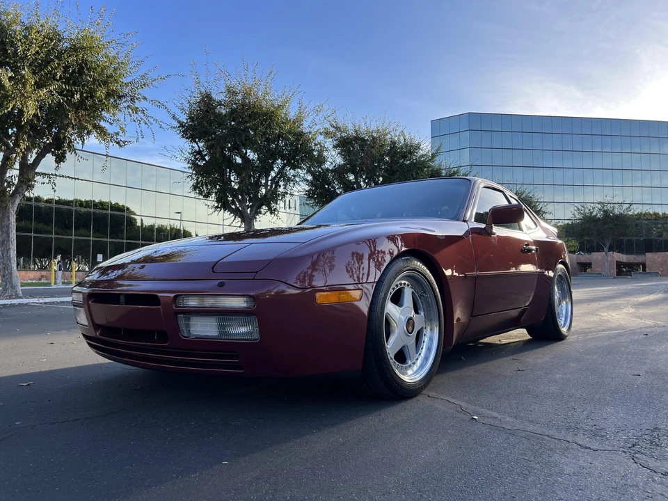 1986 Porsche 944 Turbo - Image 24 of 31