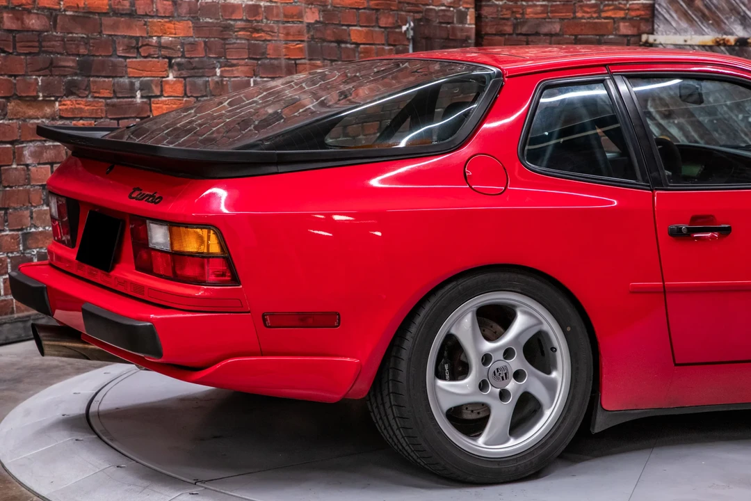 1986 Porsche 944 Turbo - Image 17 of 31