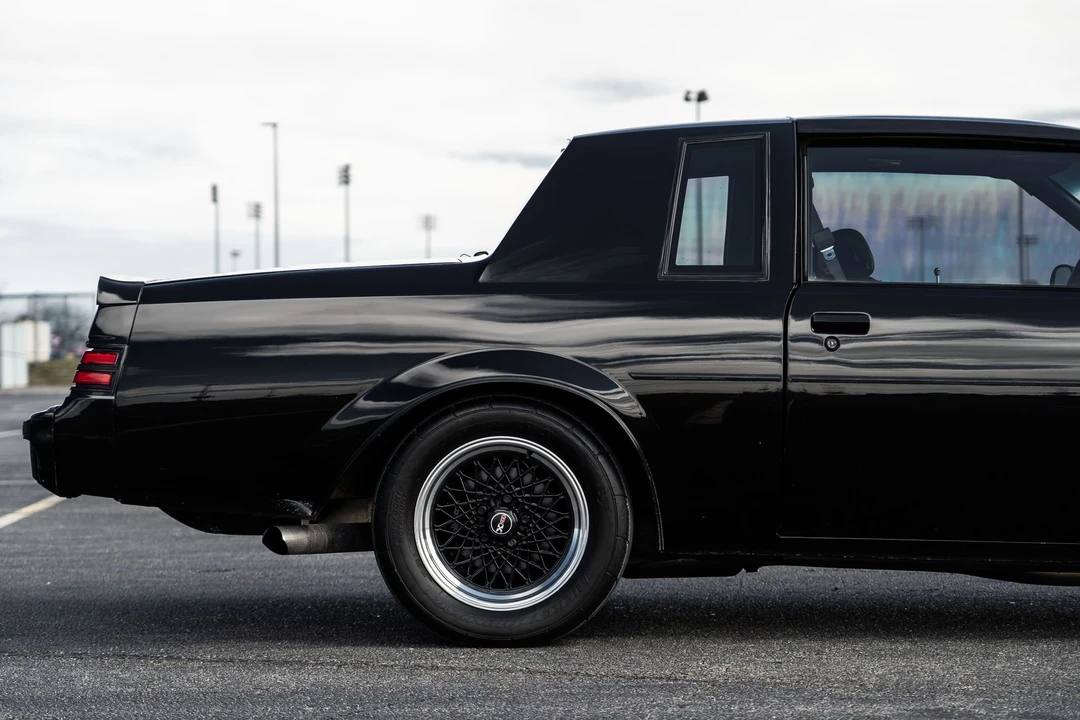 1987 Buick Grand National - Image 27 of 31