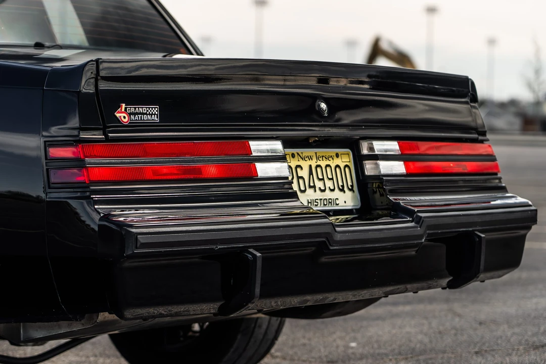 1987 Buick Grand National - Image 25 of 31