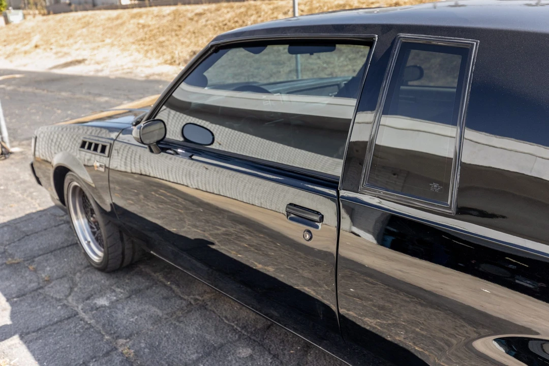 1987 Buick Grand National - Image 25 of 31