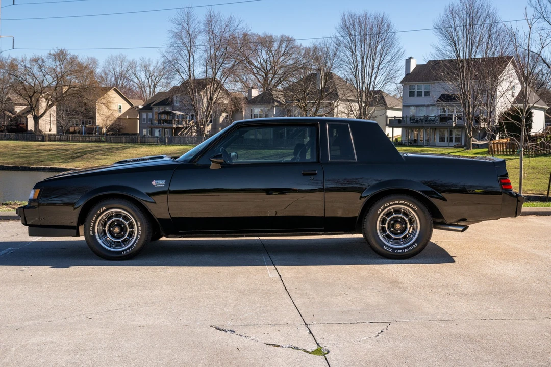 1987 Buick Grand National - Image 10 of 31