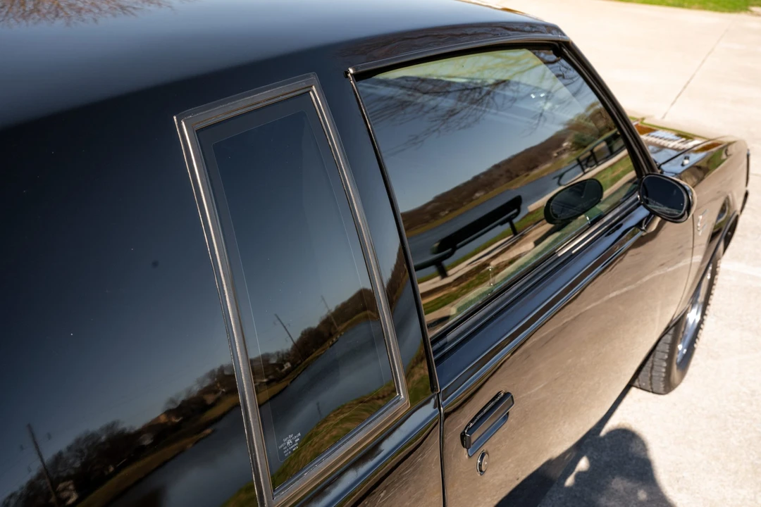 1987 Buick Grand National - Image 24 of 31