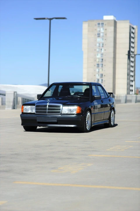 1987 Mercedes-Benz 190E 2.3-16 & 2.5-16 - Image 3 of 31