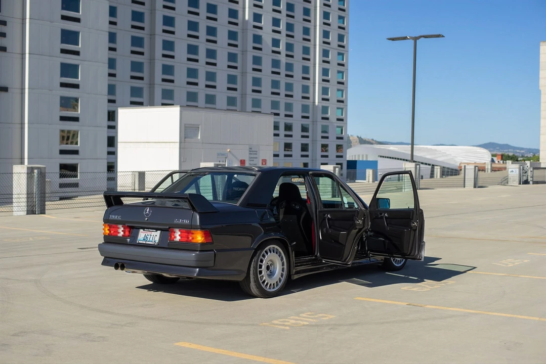 1987 Mercedes-Benz 190E 2.3-16 & 2.5-16 - Image 27 of 31