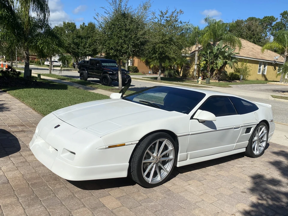 1987 Pontiac Fiero GT - Image 12 of 31