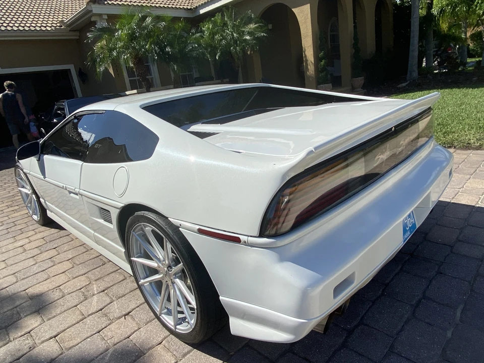 1987 Pontiac Fiero GT - Image 26 of 31