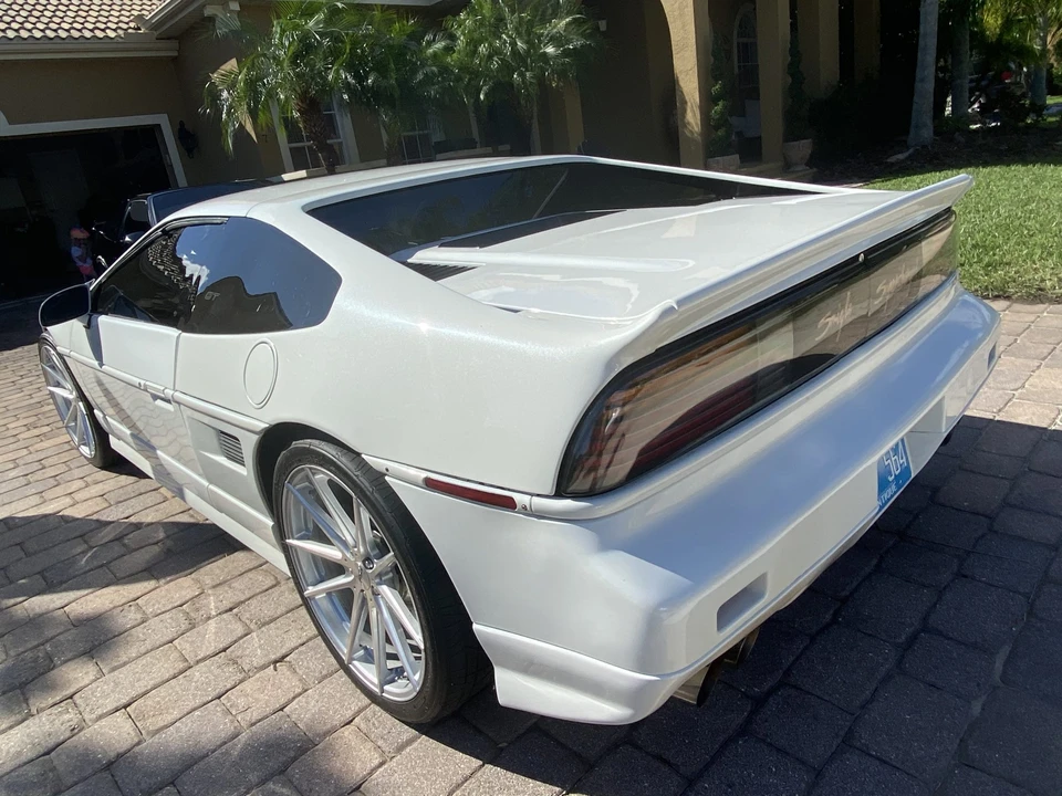 1987 Pontiac Fiero GT - Image 25 of 31