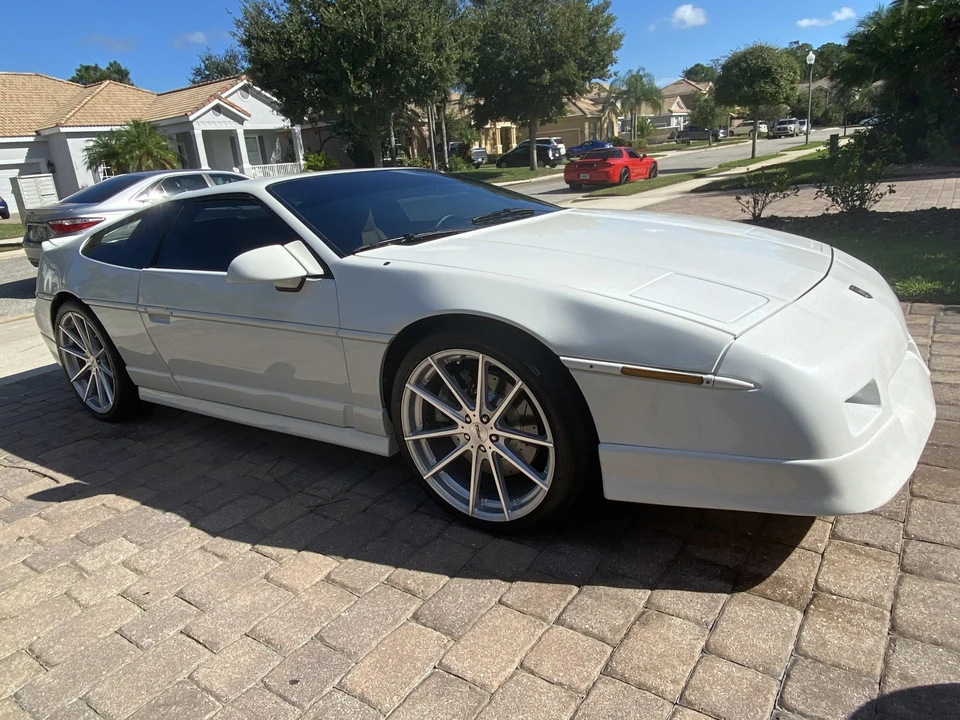 1987 Pontiac Fiero GT - Image 7 of 31