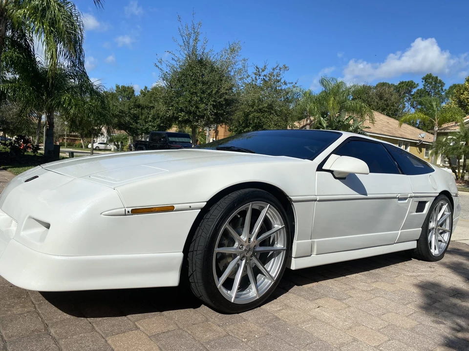 1987 Pontiac Fiero GT - Image 16 of 31