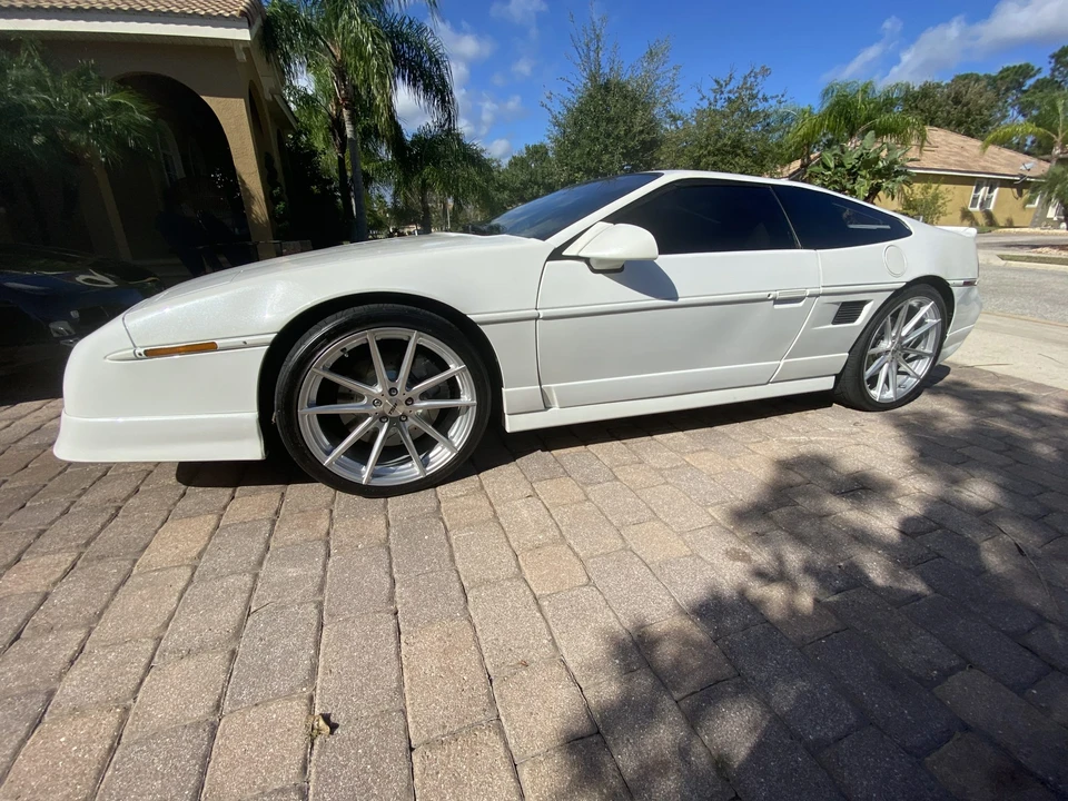 1987 Pontiac Fiero GT - Image 20 of 31