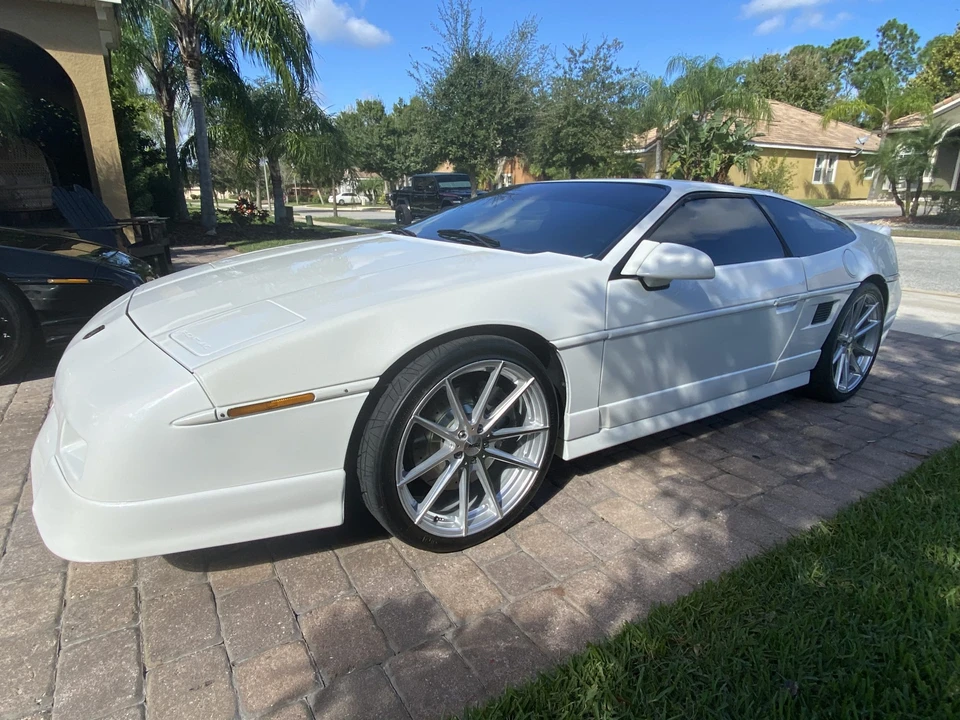 1987 Pontiac Fiero GT - Image 11 of 31