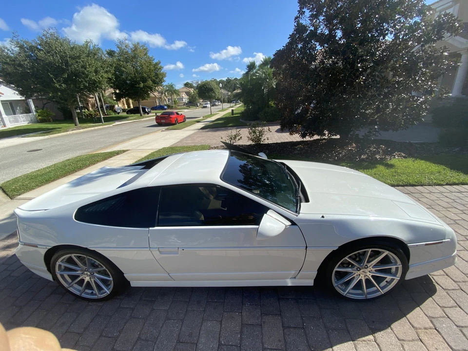 1987 Pontiac Fiero GT - Image 5 of 31