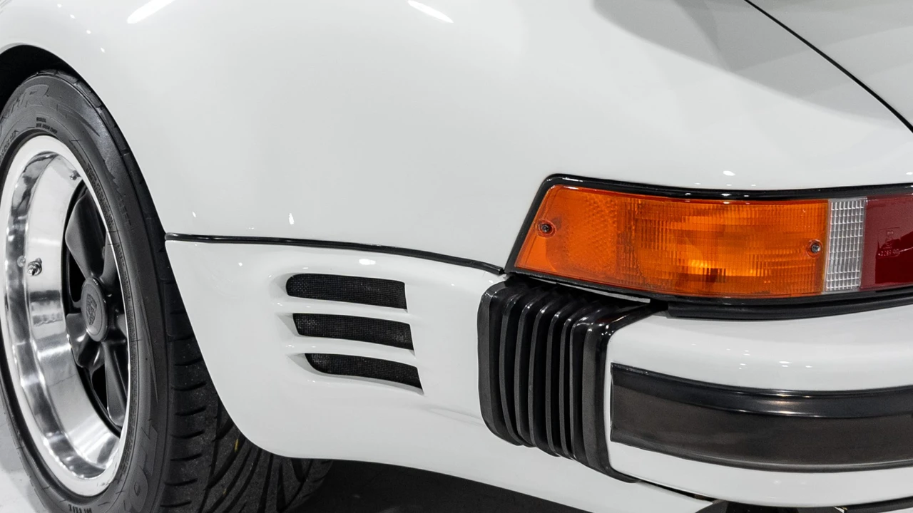 1987 Porsche 911 Carrera 3.2 - Image 14 of 31