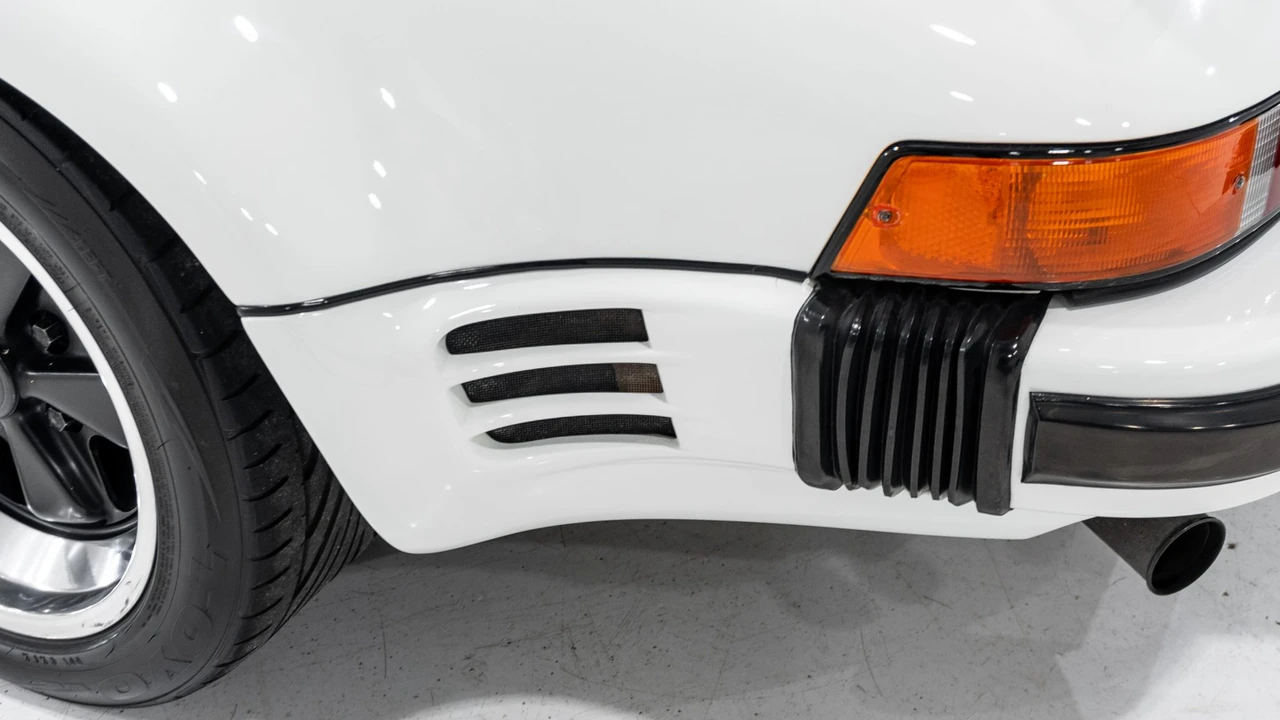 1987 Porsche 911 Carrera 3.2 - Image 16 of 31