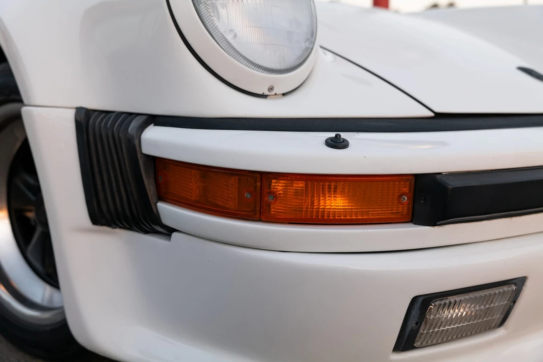 1987 Porsche 911 Carrera 3.2 - Image 24 of 31