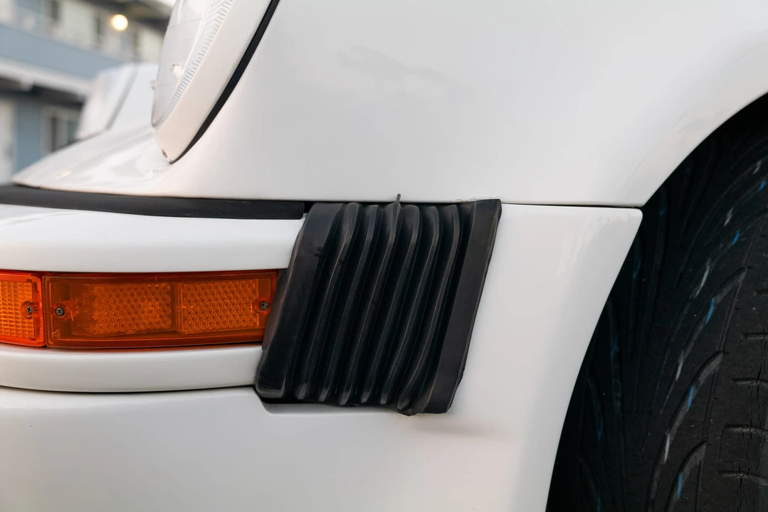 1987 Porsche 911 Carrera 3.2 - Image 26 of 31