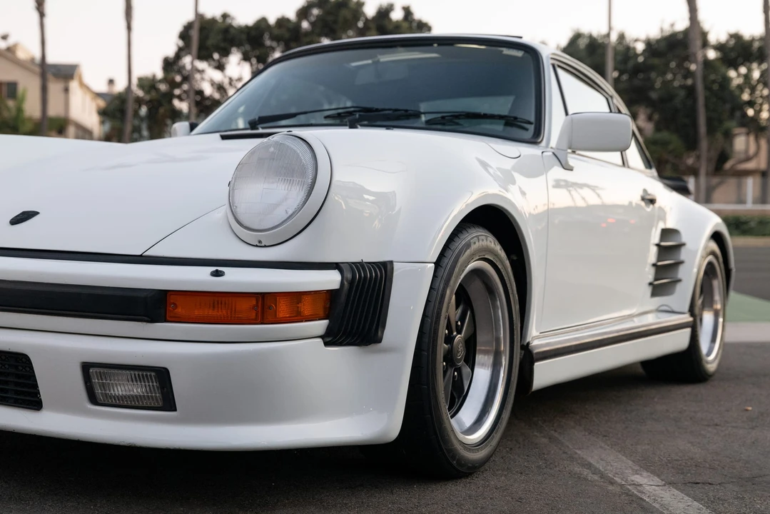 1987 Porsche 911 Carrera 3.2 - Image 12 of 31
