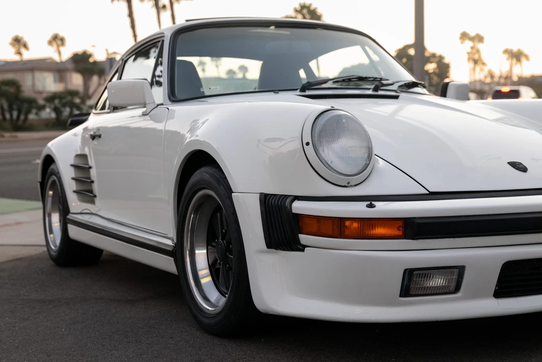 1987 Porsche 911 Carrera 3.2 - Image 11 of 31