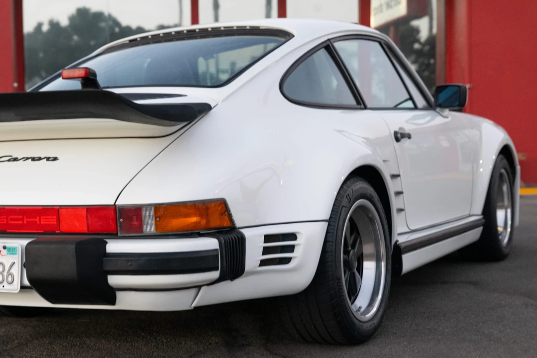 1987 Porsche 911 Carrera 3.2 - Image 14 of 31