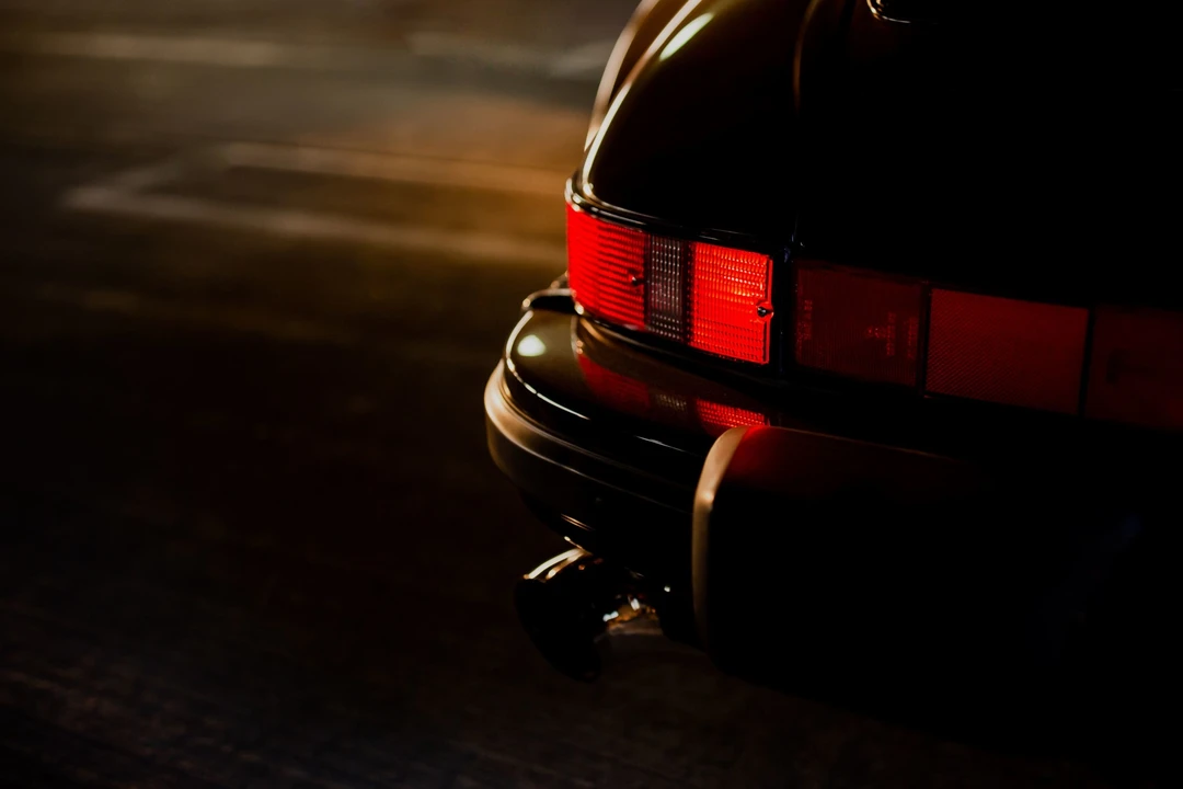 1987 Porsche 911 Carrera 3.2 - Image 25 of 31