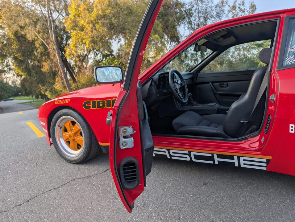 1987 Porsche 924 S - Image 24 of 31