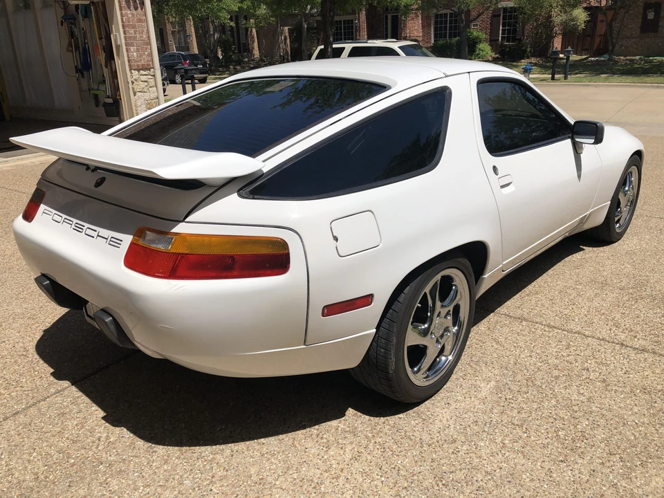 1987 Porsche 928 S4 - Image 14 of 31