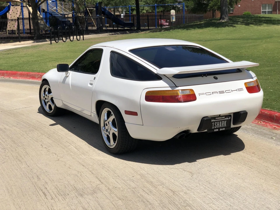 1987 Porsche 928 S4 - Image 9 of 31
