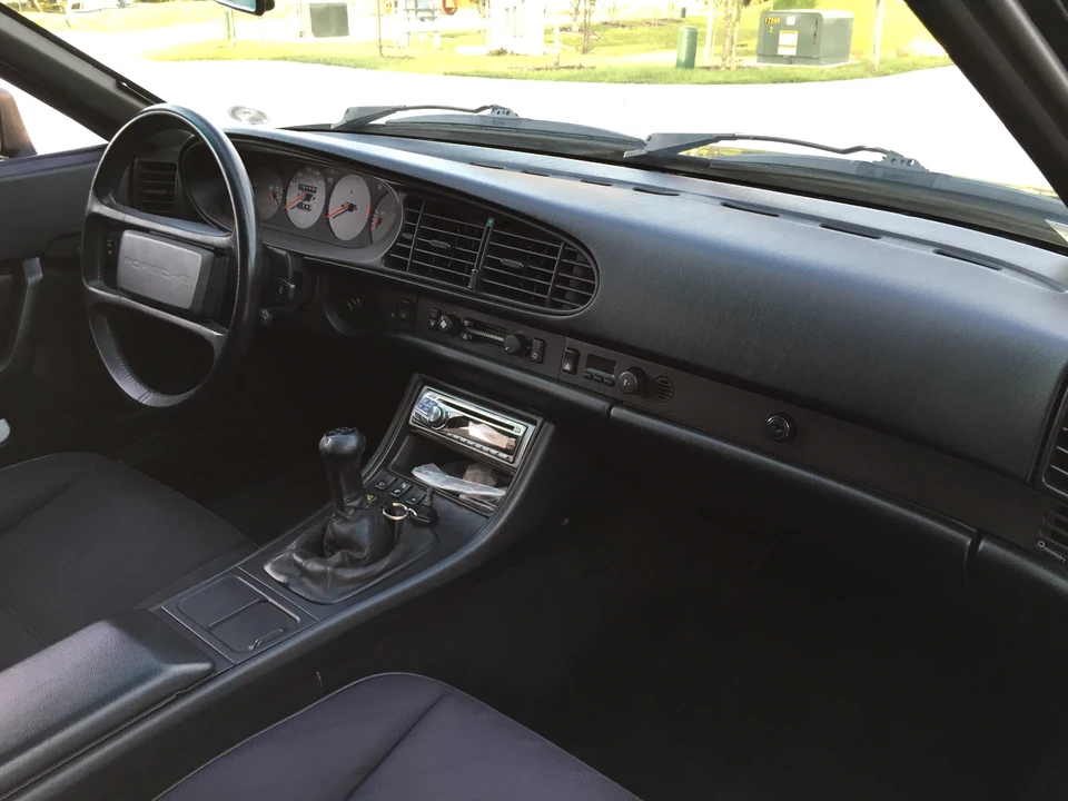 1987 Porsche 944 - Image 19 of 31