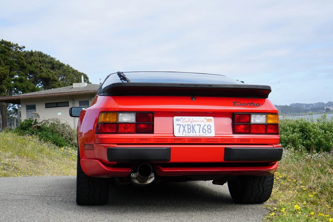 1987 Porsche 944 Turbo - Image 14 of 31