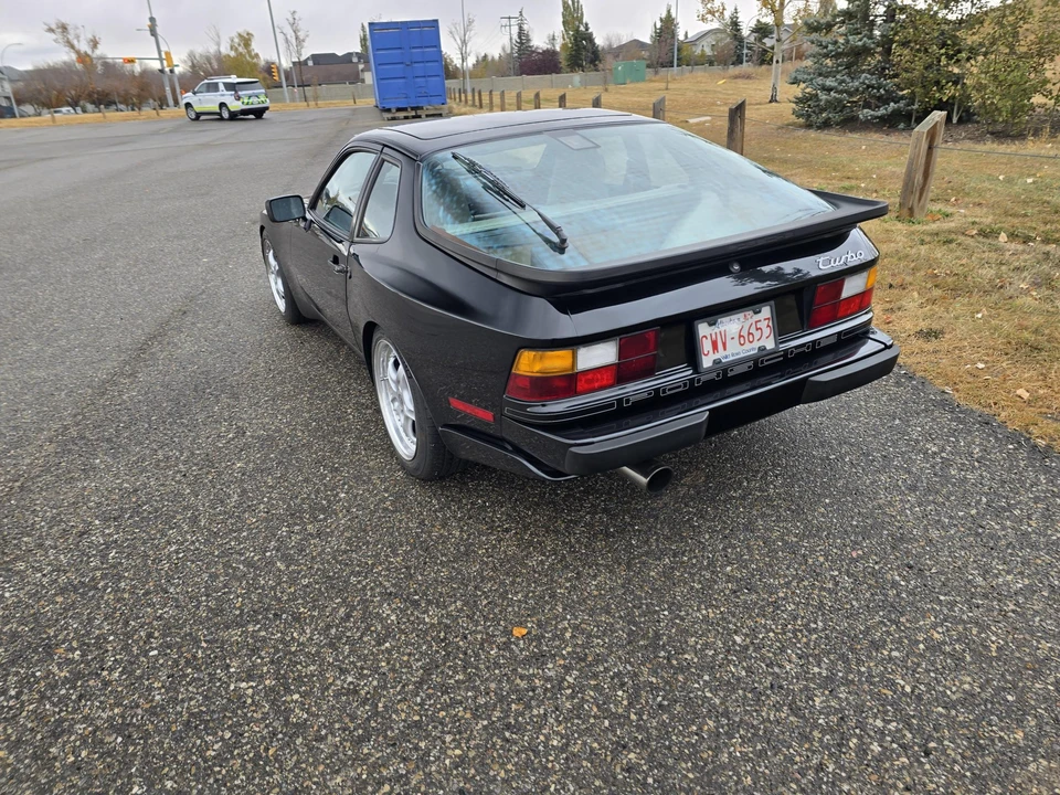 1987 Porsche 944 Turbo - Image 24 of 31