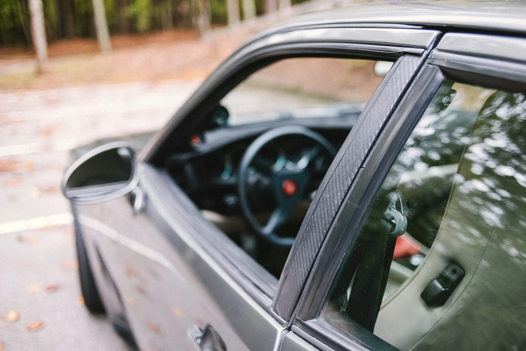1987 Porsche 944 Turbo - Image 27 of 31