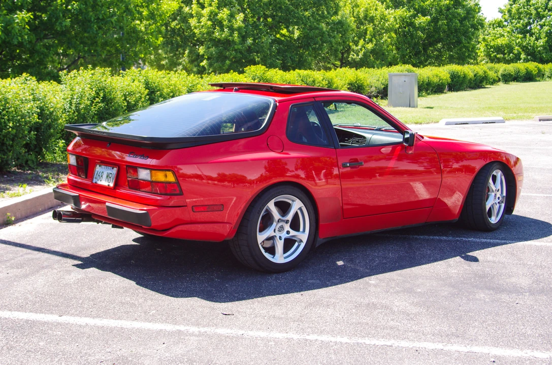 1987 Porsche 944 Turbo - Image 17 of 31