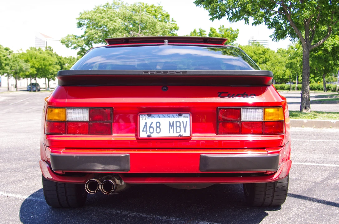 1987 Porsche 944 Turbo - Image 15 of 31