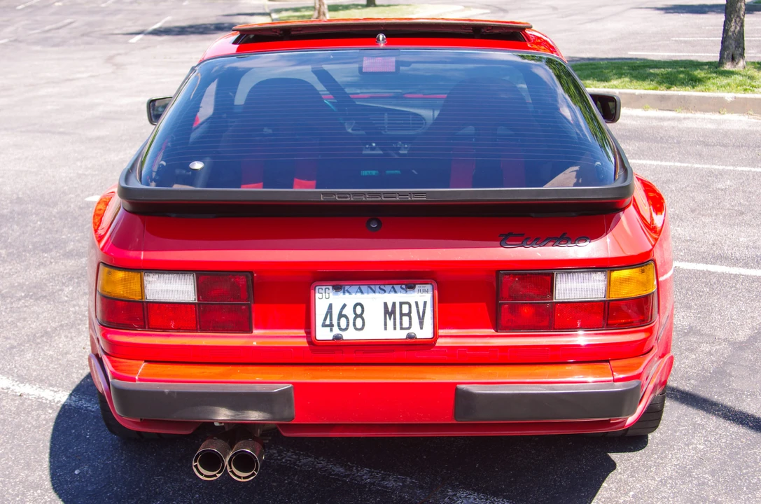 1987 Porsche 944 Turbo - Image 16 of 31