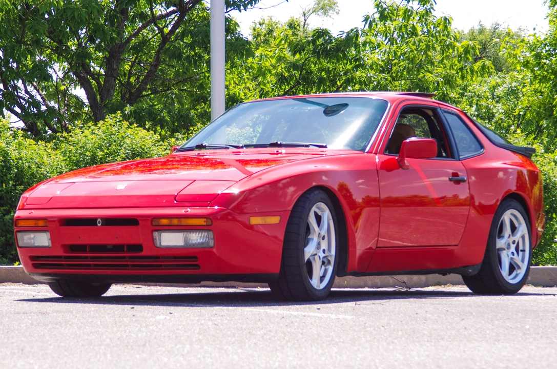 1987 Porsche 944 Turbo - Image 2 of 31