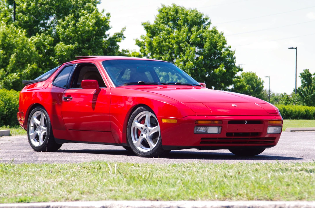 1987 Porsche 944 Turbo - Image 24 of 31