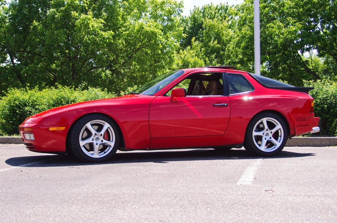 1987 Porsche 944 Turbo - Image 9 of 31