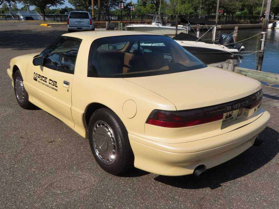 1988 Buick Reatta - Image 31 of 31
