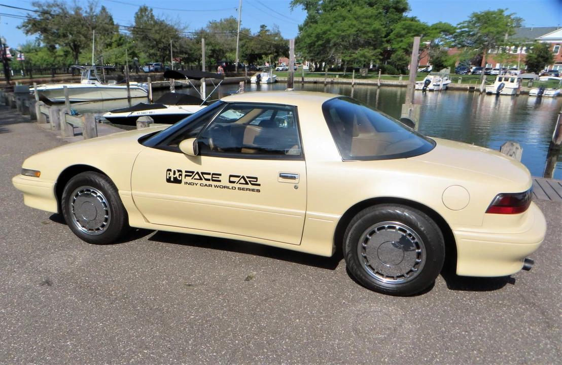 1988 Buick Reatta - Image 27 of 31