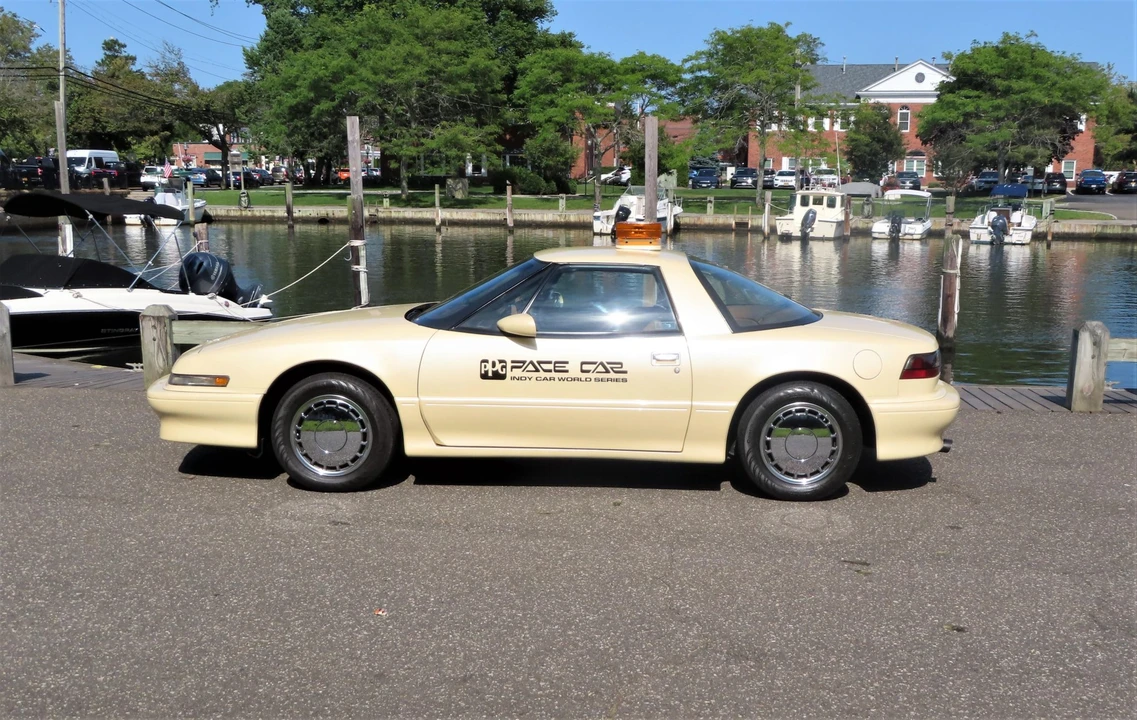 1988 Buick Reatta - Image 4 of 31