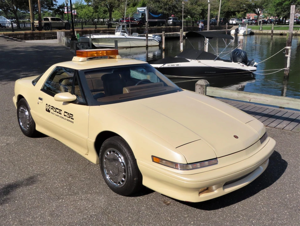 1988 Buick Reatta - Image 9 of 31