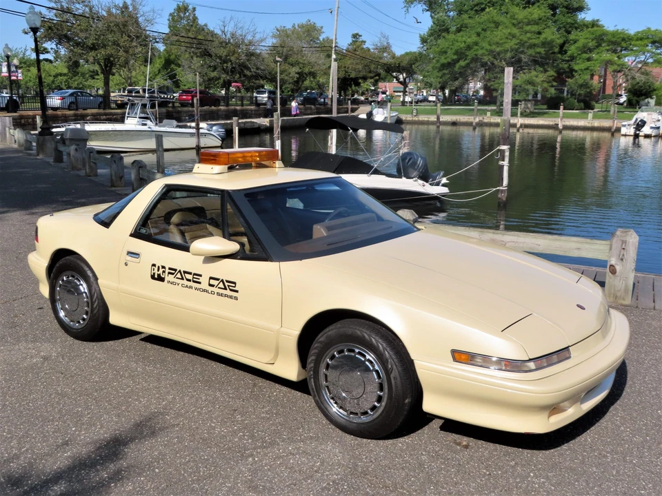 1988 Buick Reatta - Image 8 of 31