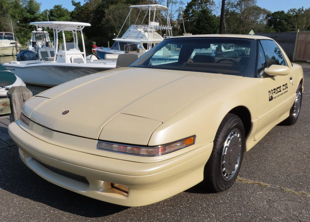 1988 Buick Reatta - Image 18 of 31