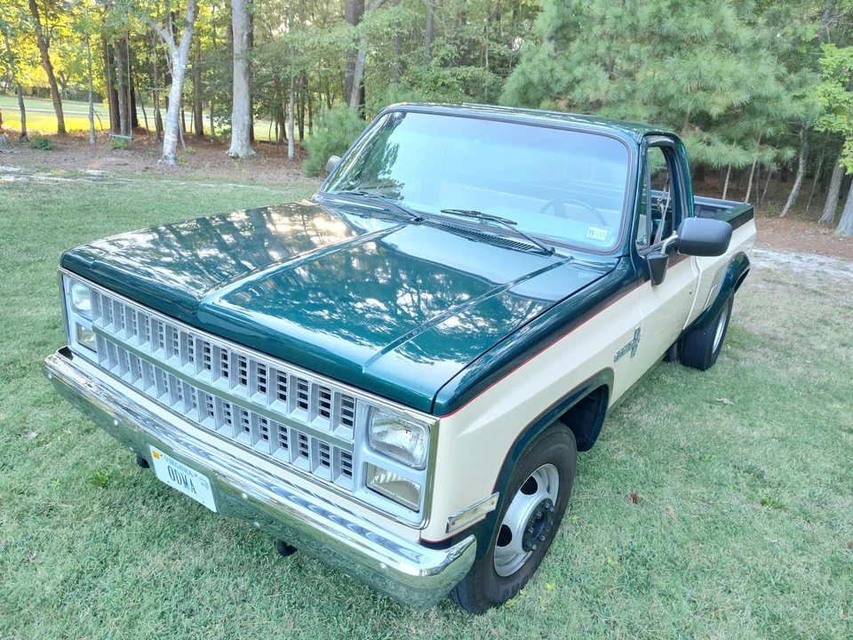 1988 Chevrolet C/K 4th Gen - Image 3 of 31