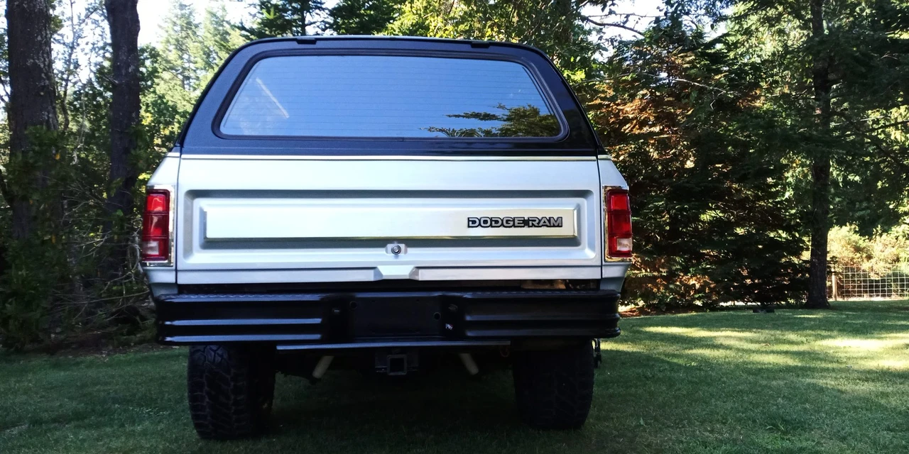 1988 Dodge Ramcharger - Image 7 of 31
