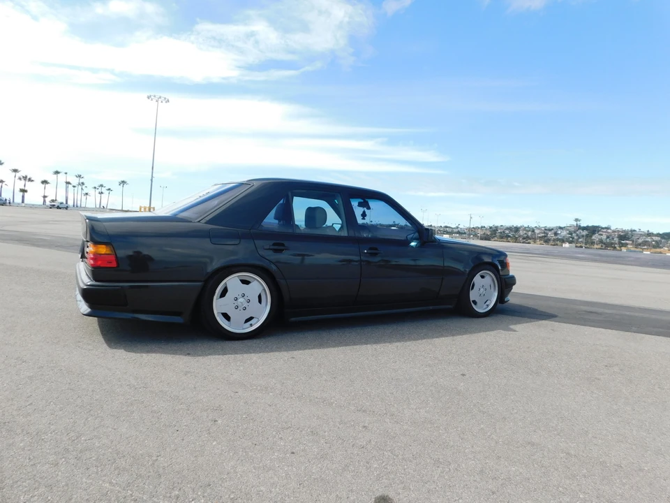 1988 Mercedes-Benz W124 E-Class - Image 19 of 31